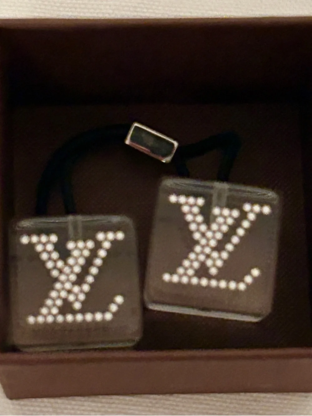 Louis Vuitton Crystal Hair Cubes, Collectable, like New! In original box - Picture 4 of 4